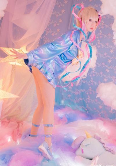 朋友善良的妻子