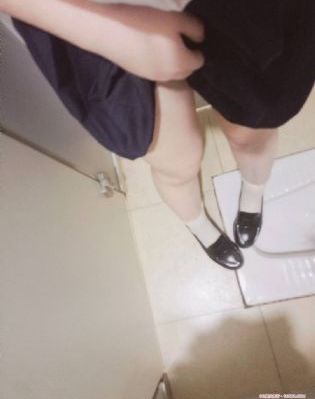 挣扎吧亚当